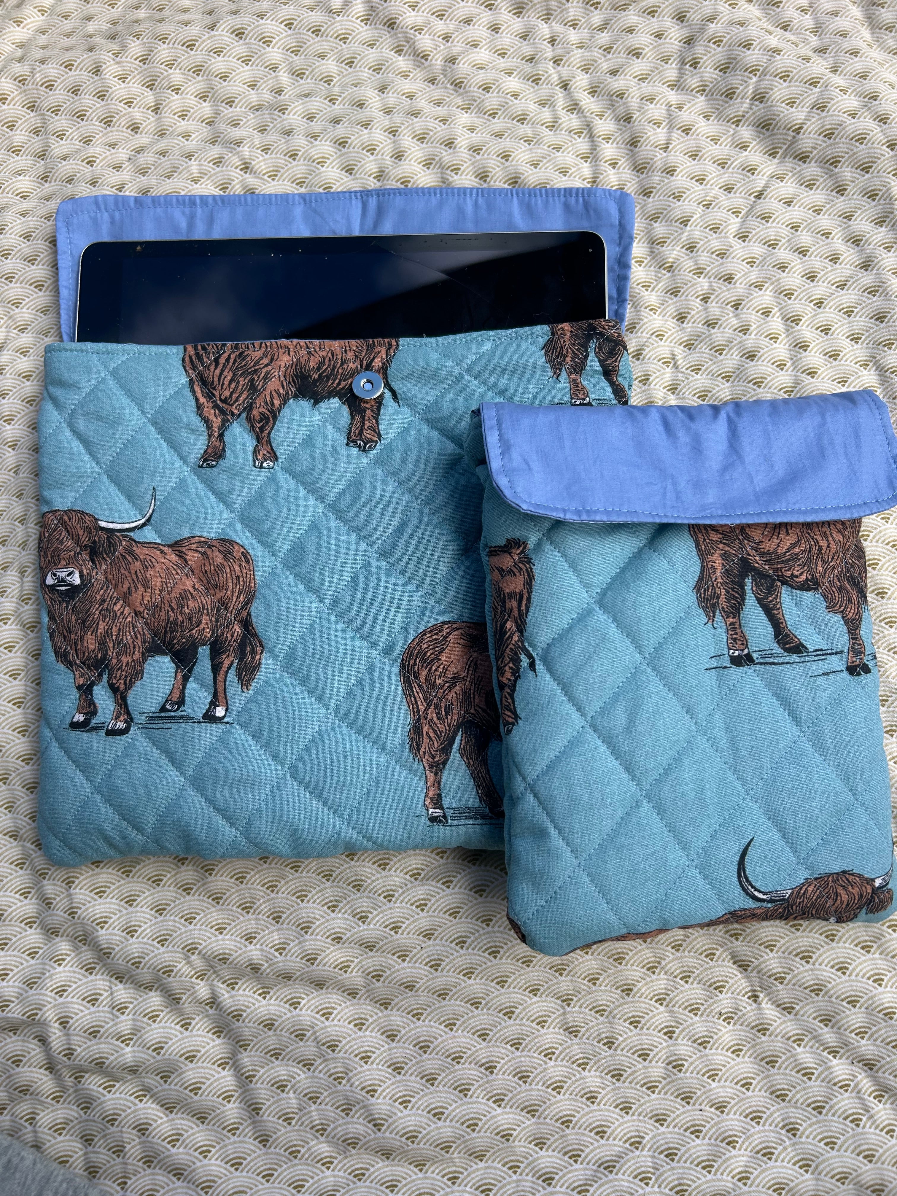highland cow kindle/book sleeve